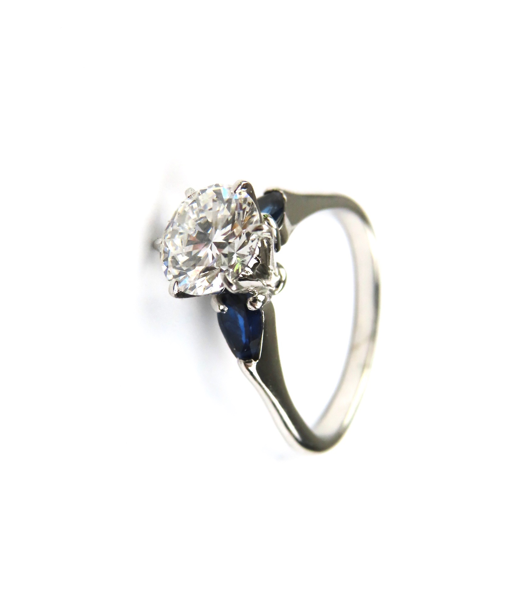 4030€ - BAGUE PLATINE ET DIAMANT DE SEULEMENT 1.3 CARAT